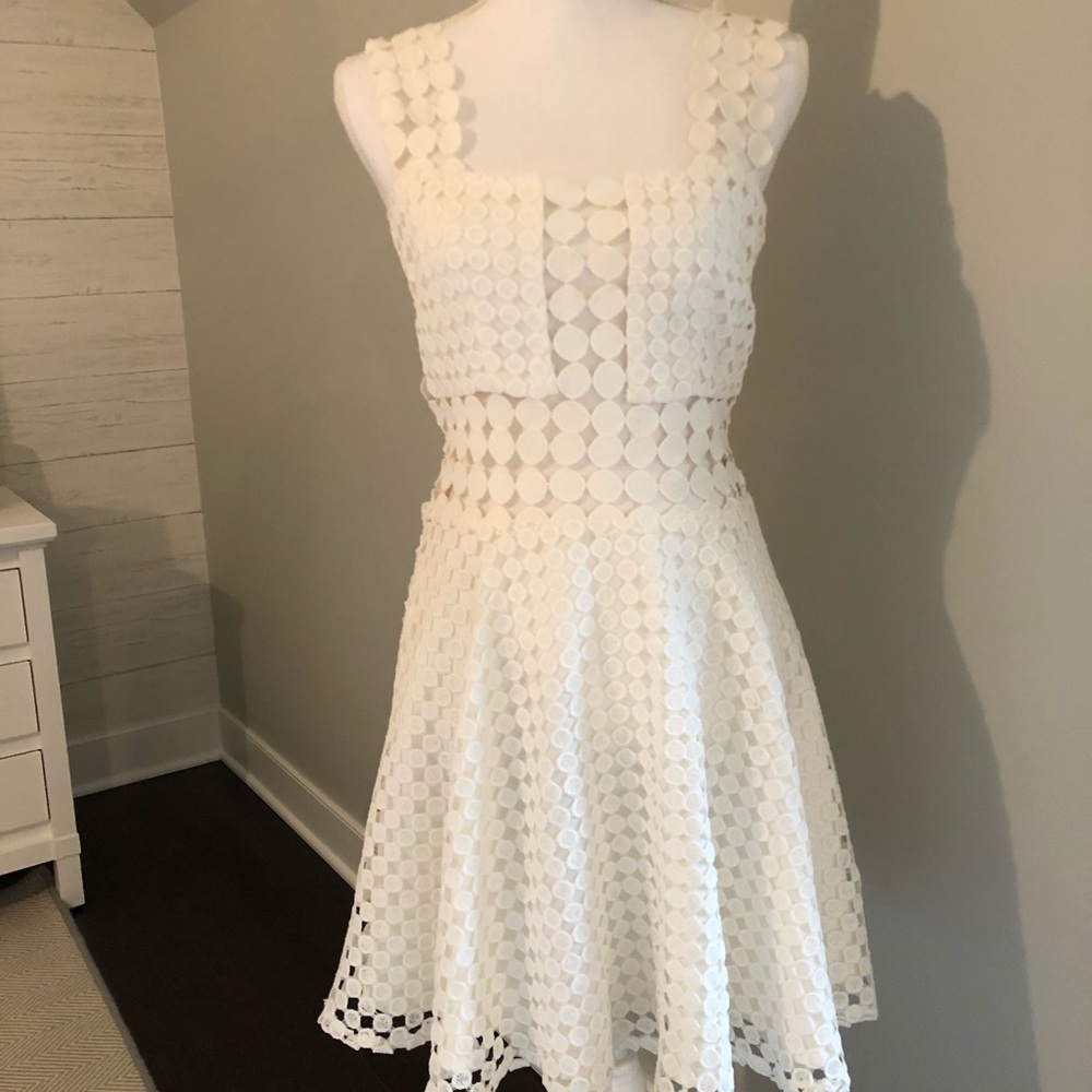 Endless Rose White Dress - Picture 3 of 4